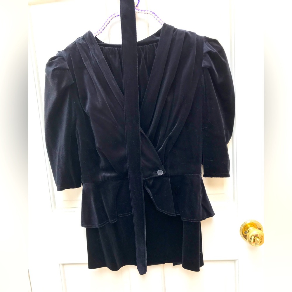 2 Piece Formal Valeur Skirt Set with Belt. Size: 9